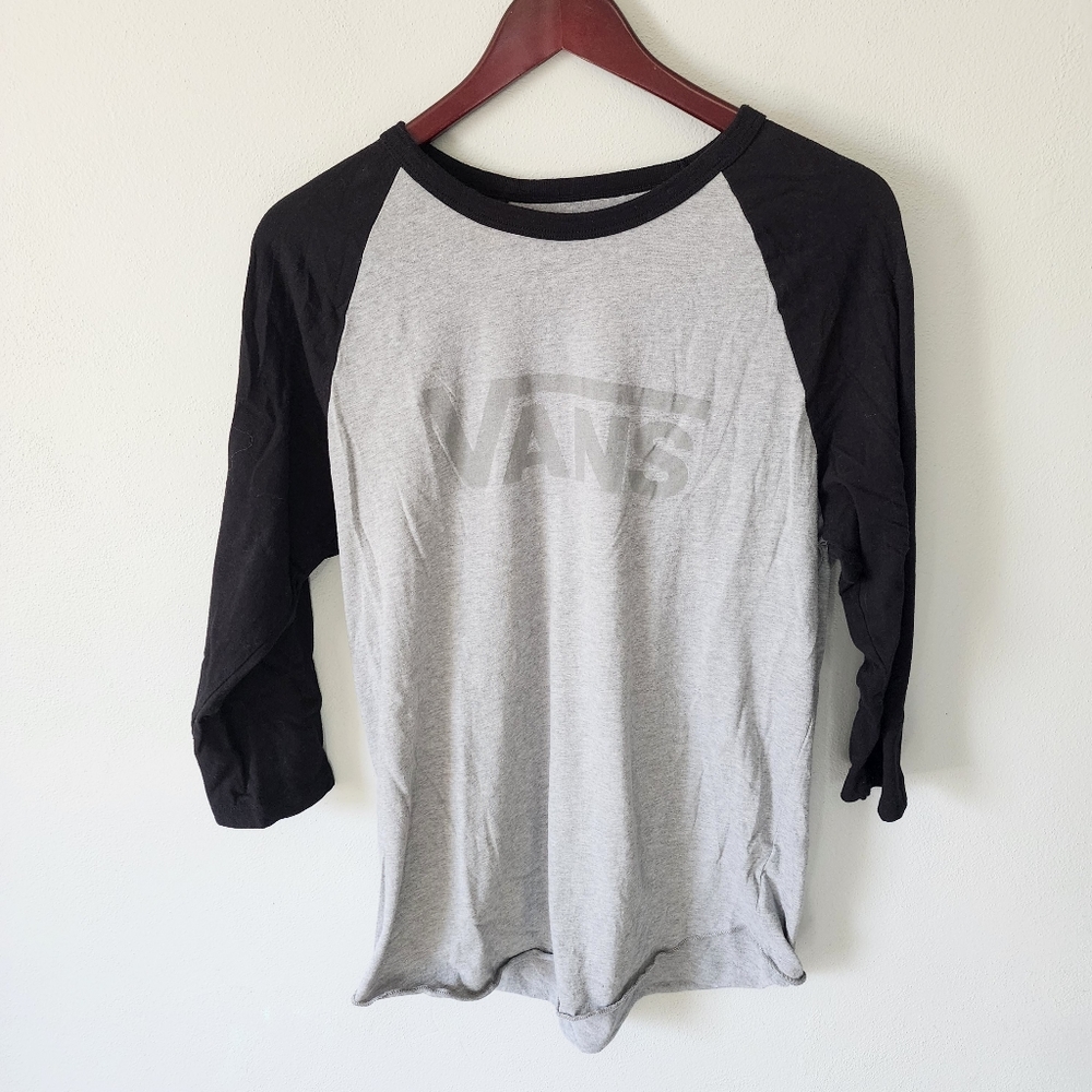 Vans gray and black baseball tshirt raw bottom hem men's size large
